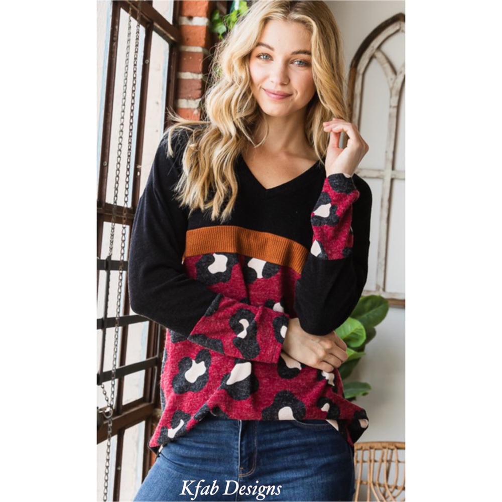 ❤️LAST 1! V Neck Soft Ribbed Color Block Animal Print Contrast Top! - Picture 5 of 12